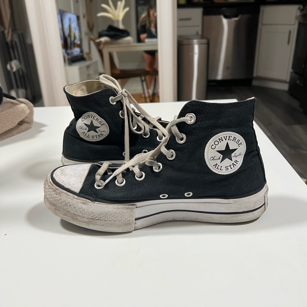 WOMEN'S CONVERSE CHUCK TAYLOR ALL STAR LIFT HI HIGH-TOP PLATFORM SNEAKERS